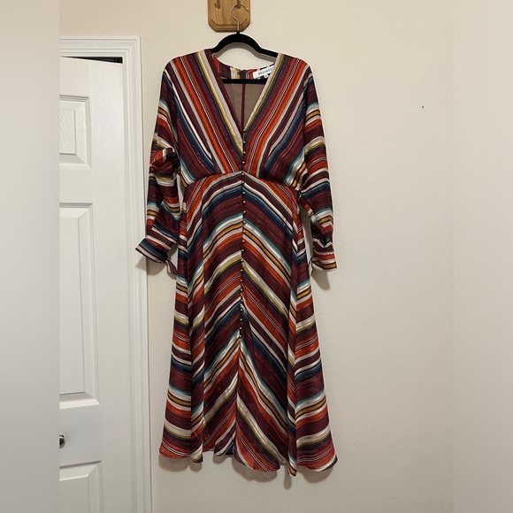 Elliatt Revolve Edie Multicolor Striped Midi Dress Sz M Metallic Thread Autumn - Picture 1 of 8